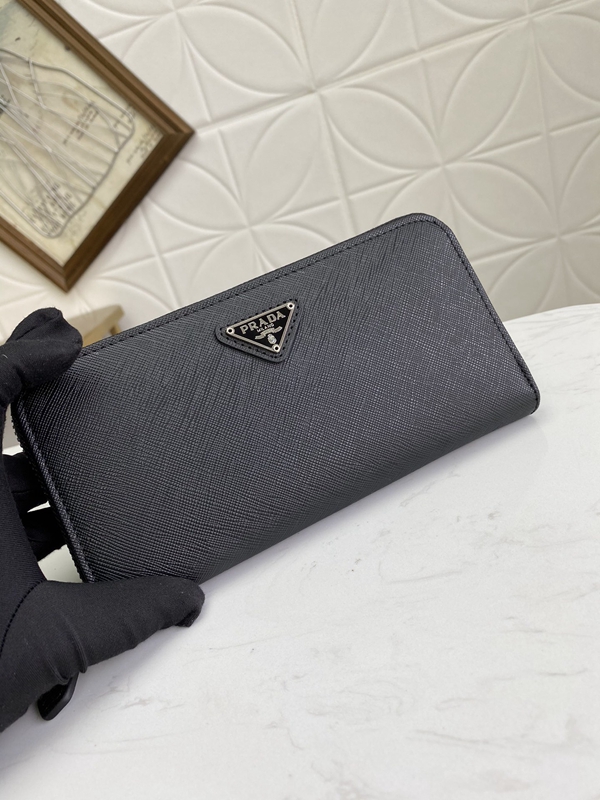 プラダ財布コピー細部ディテール